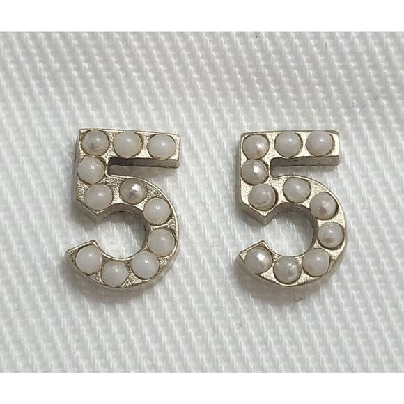US BASED Authentic Vintage CHANEL CC Number 5 Earrings Pearl w Gift Bag - Picture 1 of 8